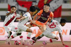 Babak Pertama Borneo FC vs Persis, Belum Ada Gol di Stadion Segiri