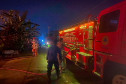 Gudang Rosok di Pleret Bantul Terbakar, Kerugian Capai Rp150 Juta