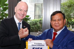 Prabowo Bertemu Presiden FIFA, Bahas Upaya Memajukan Sepakbola