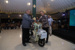 Pemkab Sleman Beri Penghargaan Kepada Para Wajib Pajak
