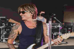 Keith Urban Konser Perdana Usai Gugatan Cerai Nicole Kidman