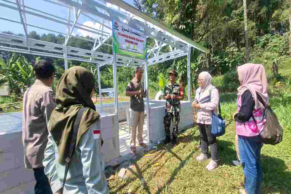 PLN Peduli Dorong Kemandirian Perempuan Desa Linggoasri