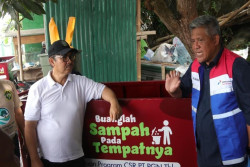 Kota Jogja Peroleh Bantuan 50 Gerobak Sampah dan Insinerator