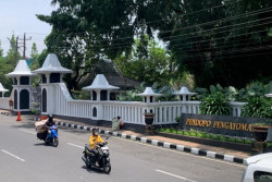 DPRD Desak Pemkab Tertibkan PKL di Kawasan Pendopo Pengayoman