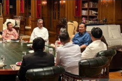 Prabowo Gelar Diskusi dengan MPR dan Kepala BIN di Malam Minggu