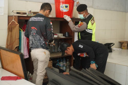 Aparat Gabungan Lakukan Geledah Kamar Napi Rutan Wates, Ini Hasilnya
