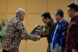 Komitmen Lindungi Seluruh Pekerja, Jogja Juara Paritrana Award 2025