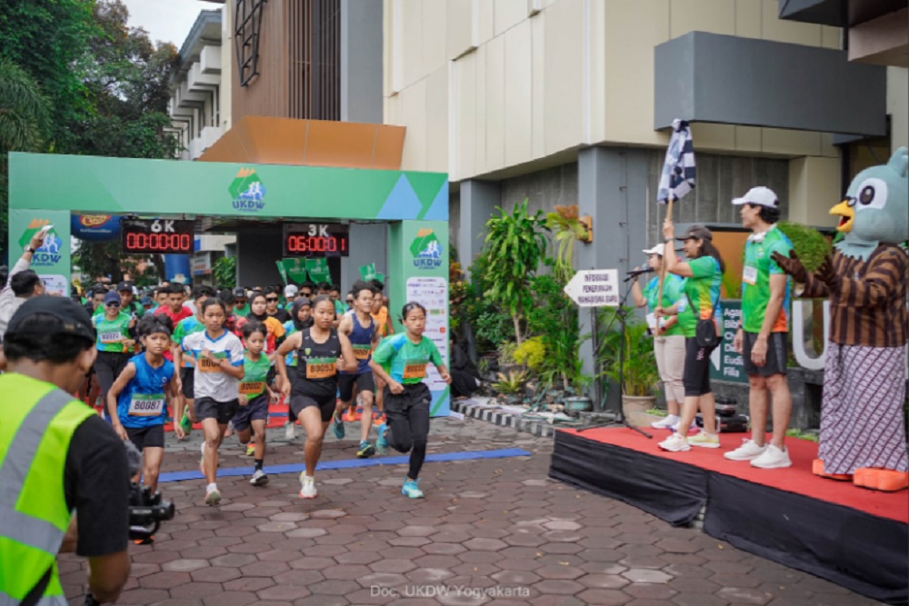 UKDW Meriahkan Dies Natalis ke-63 dengan Fun Run dan Family Gathering