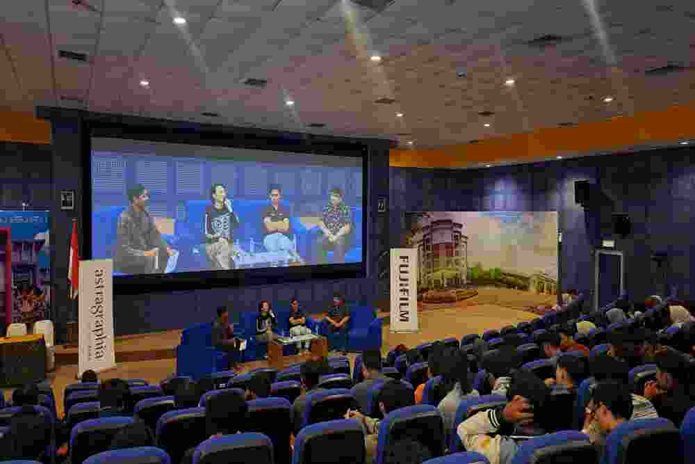 Astragraphia Edukasi Mahasiswa Amikom Soal Inovasi Digital Printing