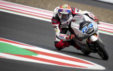Mario Aji Tuntaskan Balapan Moto2 Malaysia 2025