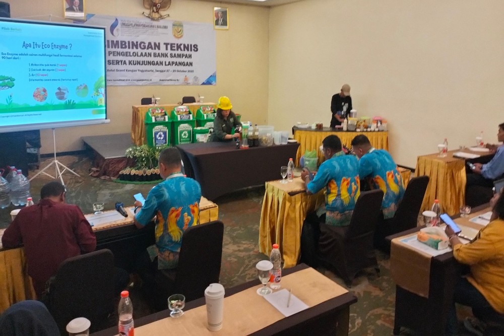 Mimika Papua Belajar Manajemen Pengelolaan Bank Sampah di DIY