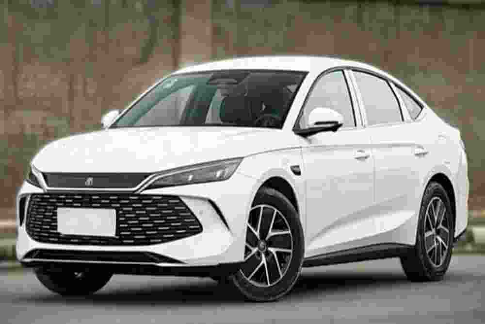 BYD Luncurkan Qin L DM-i, Jarak Tempuh 2.100 Km, Harga Rp216 Jutaan