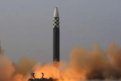 Korut Uji Coba Rudal Baru Jelang Kunjungan Presiden AS Donald Trump