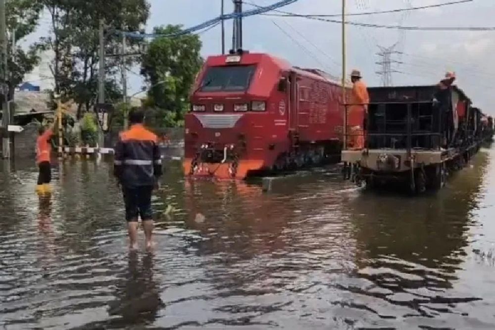 Banjir di Semarang, KAI Batalkan 16 Perjalanan KA, Ini Daftarnya