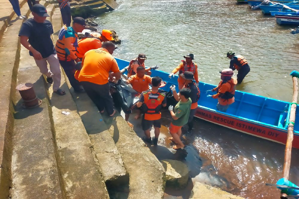 Nelayan Hilang di Pantai Nglolang Gunungkidul Ditemukan Meninggal