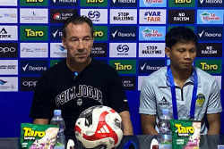 Van Gastel: Rumput dan Lampu SSA Bikin PSIM Susah Main Maksimal