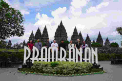 FKHUM UKDW dan ITS Gelar Joint Cultural Camp 2025