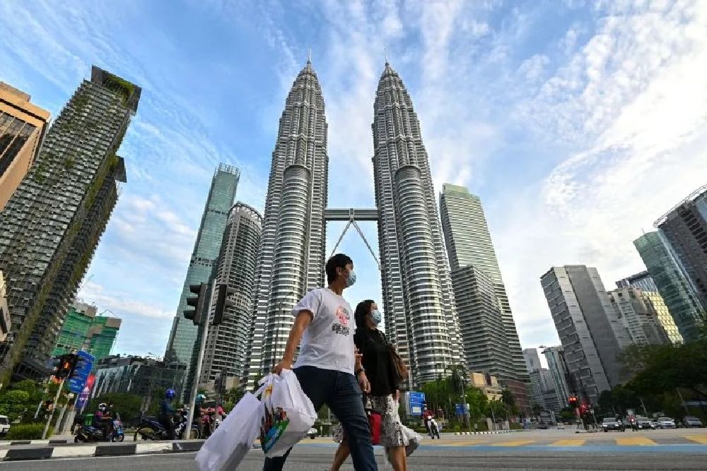 Polisi Malaysia Tangkap 2.000 Orang dalam Operasi Sindikat Penipuan
