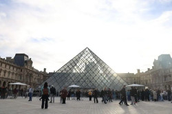 Jaksa Umumkan Tersangka Baru dalam Kasus Perampokan Museum Louvre