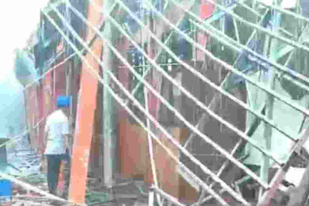 Gedung SMKN 1 Gunung Putri Roboh, 44 Siswa Luka-Luka