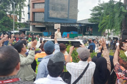 Prabowo Tantang KAI Rampungkan 30 Rel dan Rangkaian Baru