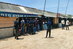 Pembongkaran Lapak Pedagang Pantai Sepanjang Ditunda, Ini Alasannya