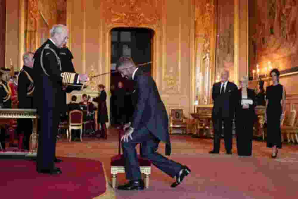 David Beckham Resmi Jadi Sir dari Raja Charles III di Kastil Windsor