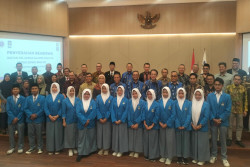 IKA dan YBW UII Gulirkan Program Beasiswa untuk SMA