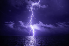 BMKG Minta Masyarakat Waspada, Diprediksi Hujan Petir Hari Ini