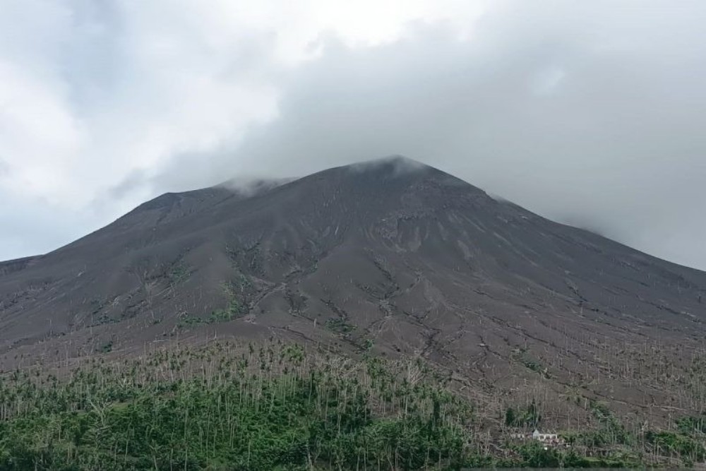 Gunung Ruang Waspada, Warga Diminta Jauhi Radius 2 Km
