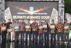 Sembilan Inovator dan Dua Desa Terima Bupati Magelang Awards 2025