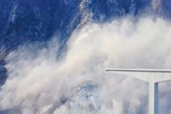 Jembatan Hongqi di China Ambruk, Baru Saja Diresmikan