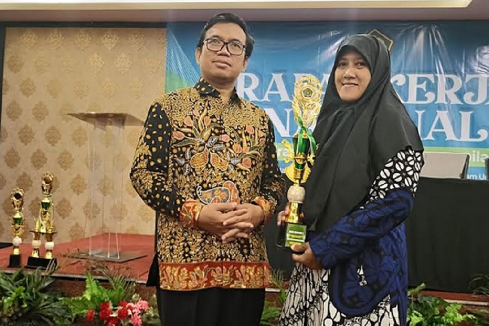 Guru Tata Busana MAN 1 Bantul Ukir Prestasi Nasional 2025