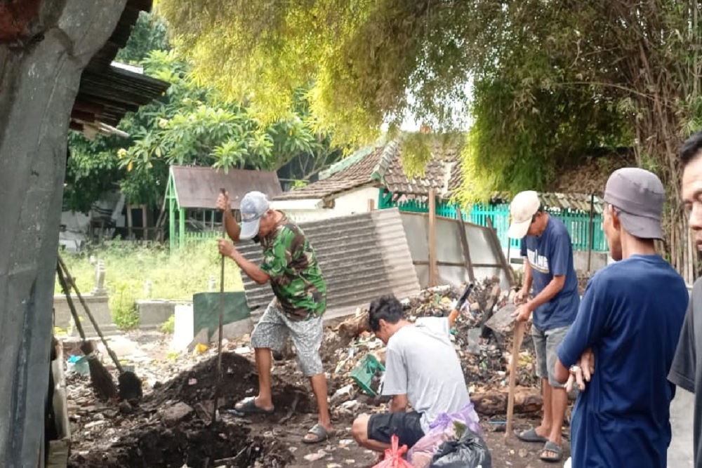 Warga Pengok Kidul Jogja Bikin Biopori Jumbo, Panen Kompos Rutin