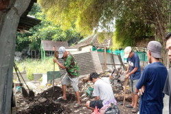 Warga Pengok Kidul Jogja Bikin Biopori Jumbo, Panen Kompos Rutin
