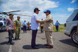 Presiden Prabowo Ajak Sultan HB X Naik Maung Garuda