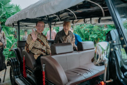 Jokowi Bertemu Lee Hsien Loong di Forum Bloomberg