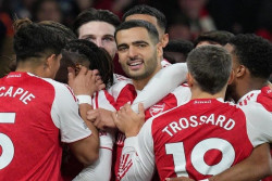 Hattrick Eze Angkat Arsenal Kalahkan Spurs 4-1