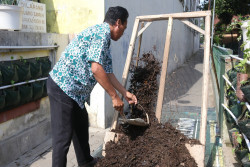 Biopori Jumbo Mantrijeron Jogja Dioptimalkan Kurangi Sampah Organik