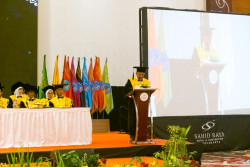 Unriyo Gelar Wisuda, Lulusan Siap Mengabdi untuk Daerah