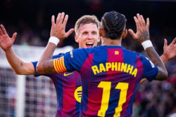 Barcelona Kudeta Madrid Usai Kalahkan Alaves 3-1