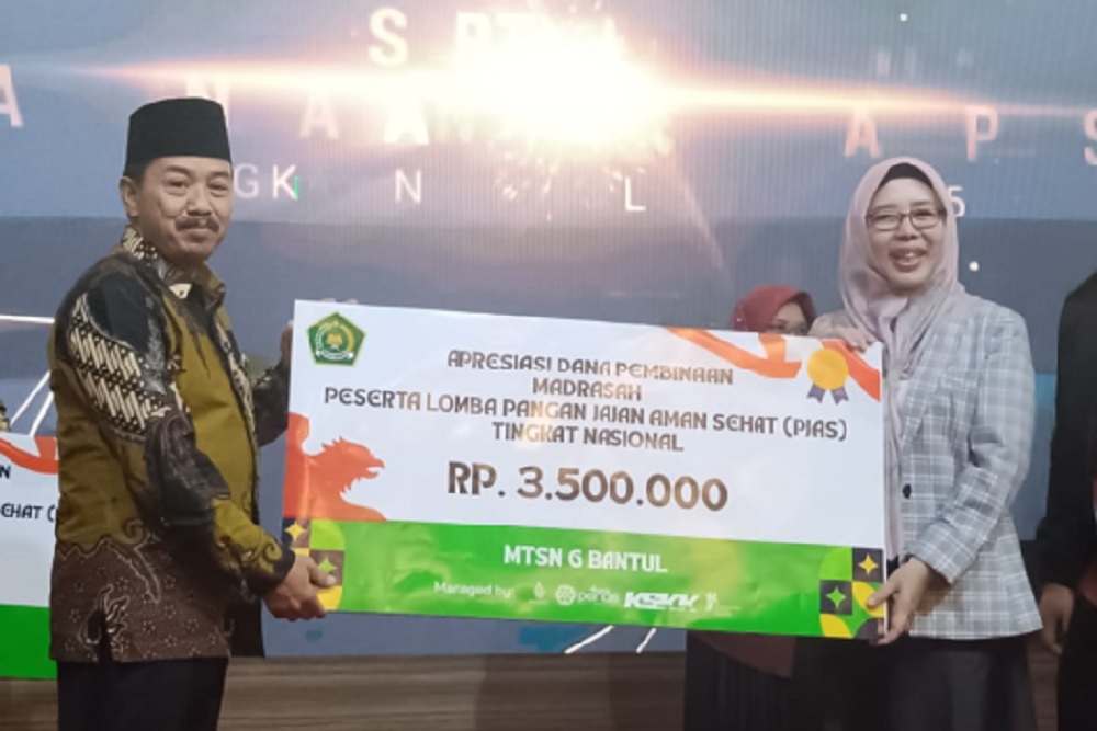 Kepala MTsN 6 Bantul Terima Penghargaan PJAS Tingkat Nasional