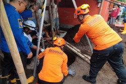 Septic Tank Runtuh di Triharjo Sleman, Tiga Orang Tertimbun