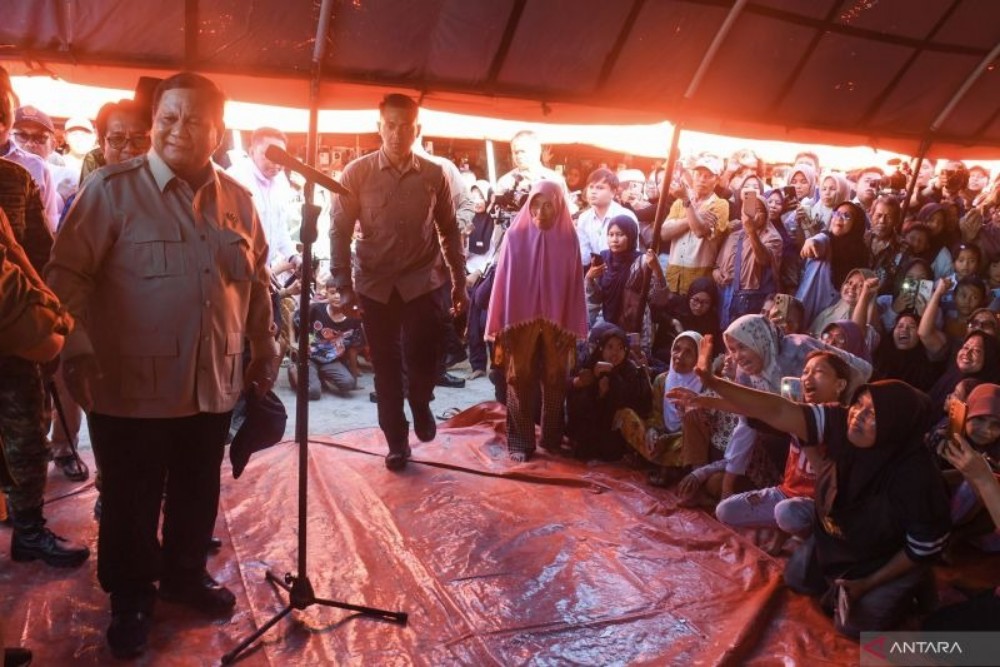 Prabowo Janji Perbaiki Rumah Korban Banjir Bandang Padang Pariaman