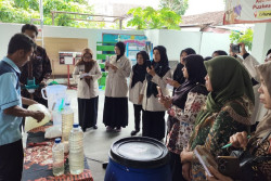 Kelurahan Rejowinangun Jogja Kembangkan Sabun Power Liquid