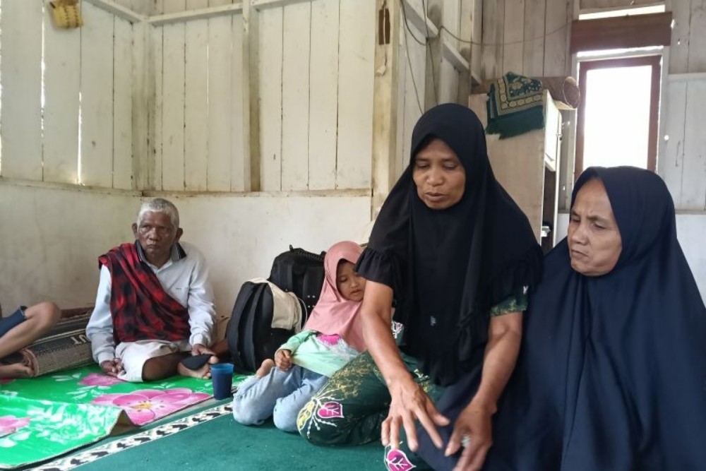 Kisah Ibu Selamatkan Keluarga Saat Longsor Pasaman Barat