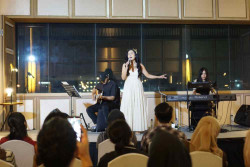 Dee Lestari Menyapa Penggemar Yogyakarta di GRAMM HOTEL by Ambarrukmo