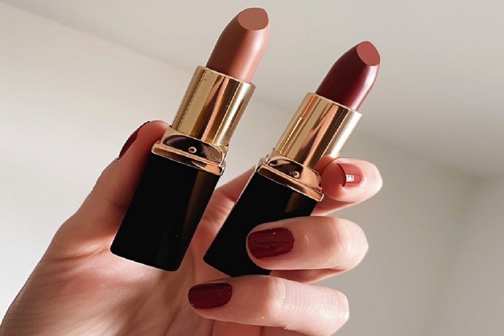 Panduan Memilih Warna Lipstik Sesuai Warna Kulit