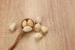 Ekspor Kemiri Indonesia Melonjak Drastis