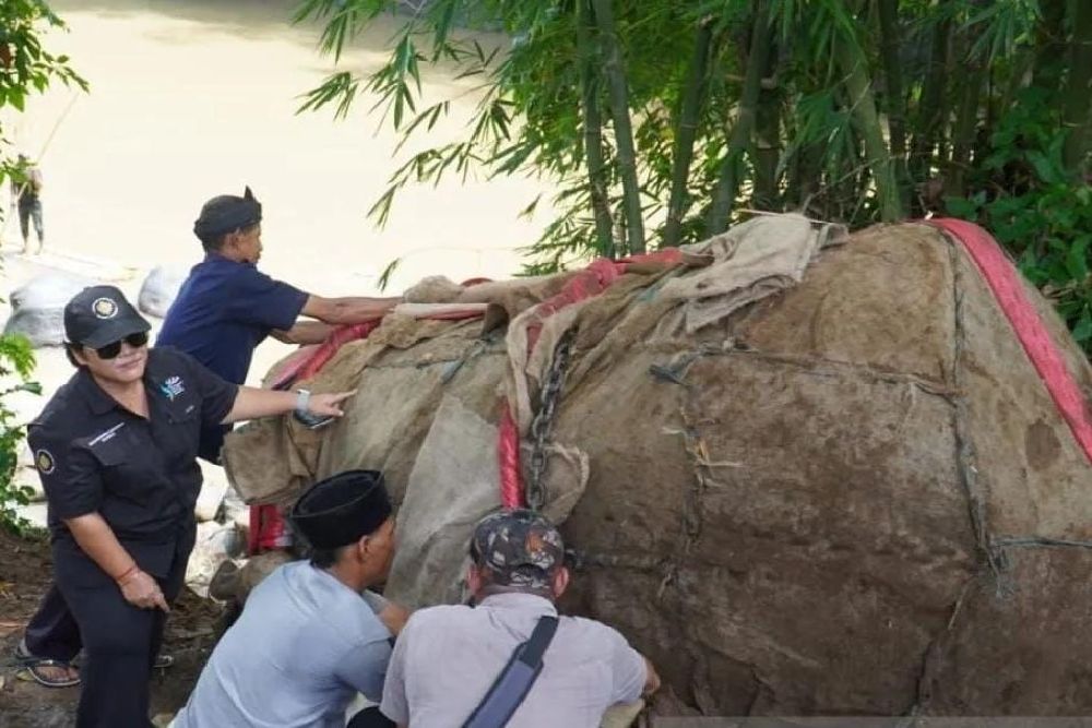 Terancam Banjir, Prasasti Muara Cianten Direlokasi